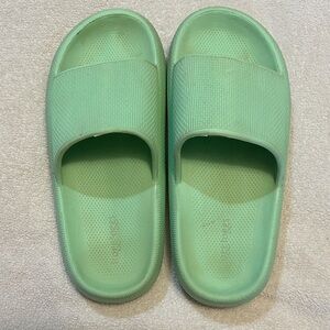 Cozy Mint Green Women's Slide Slippers